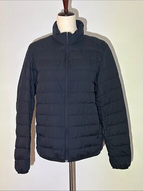 Uniqulo Packable Ultra Light Down Jacket